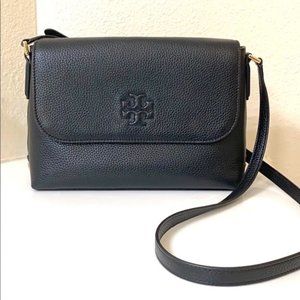 Beautiful Tory Burch messenger, crossbody bag